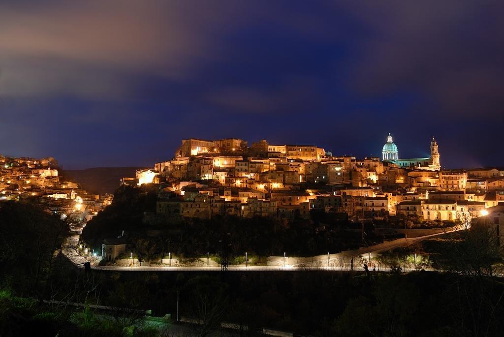 La Corte Di Ibla Ragusa Exteriör bild